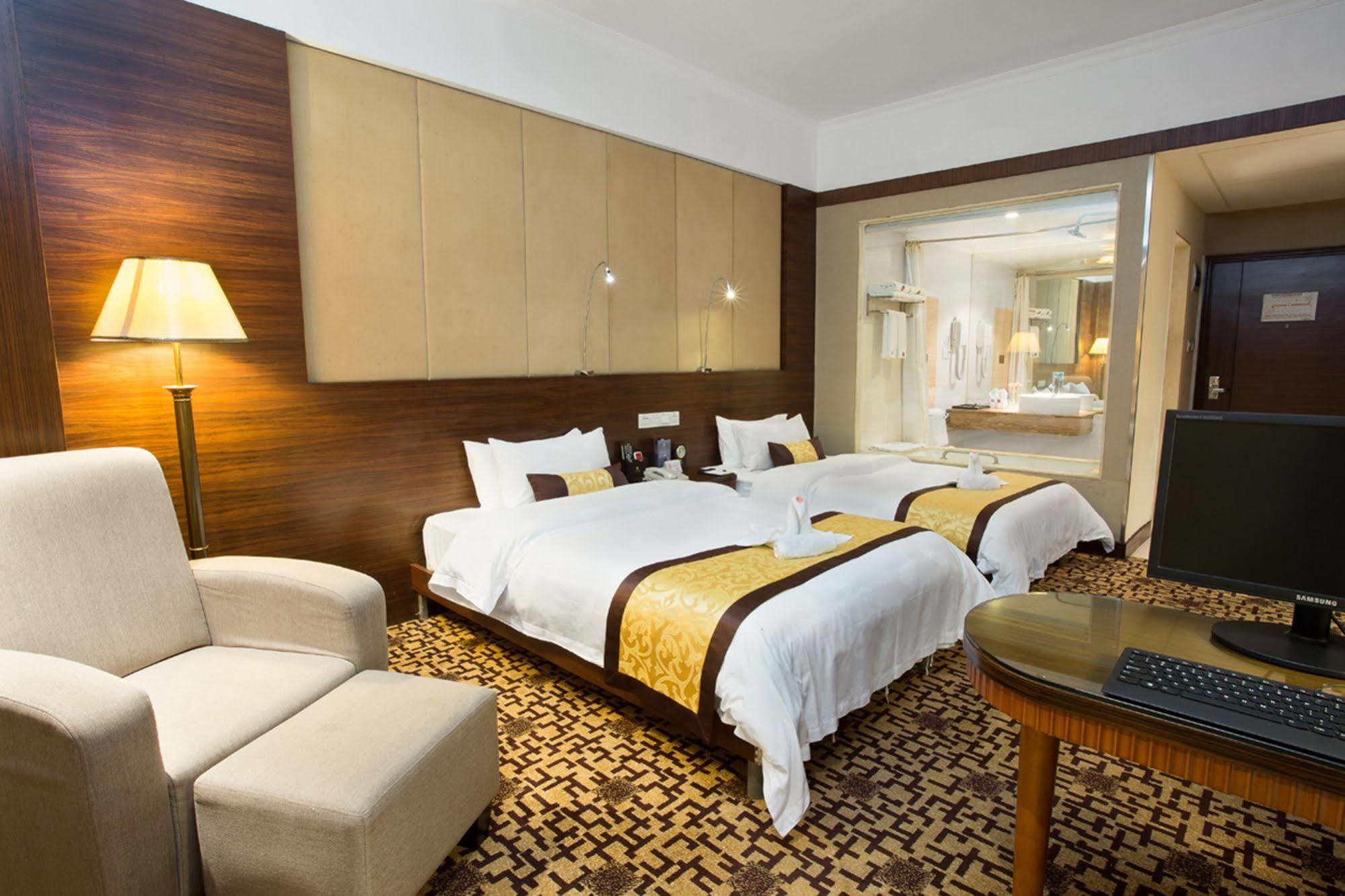 Wa King Town Hotel Cantão Exterior foto